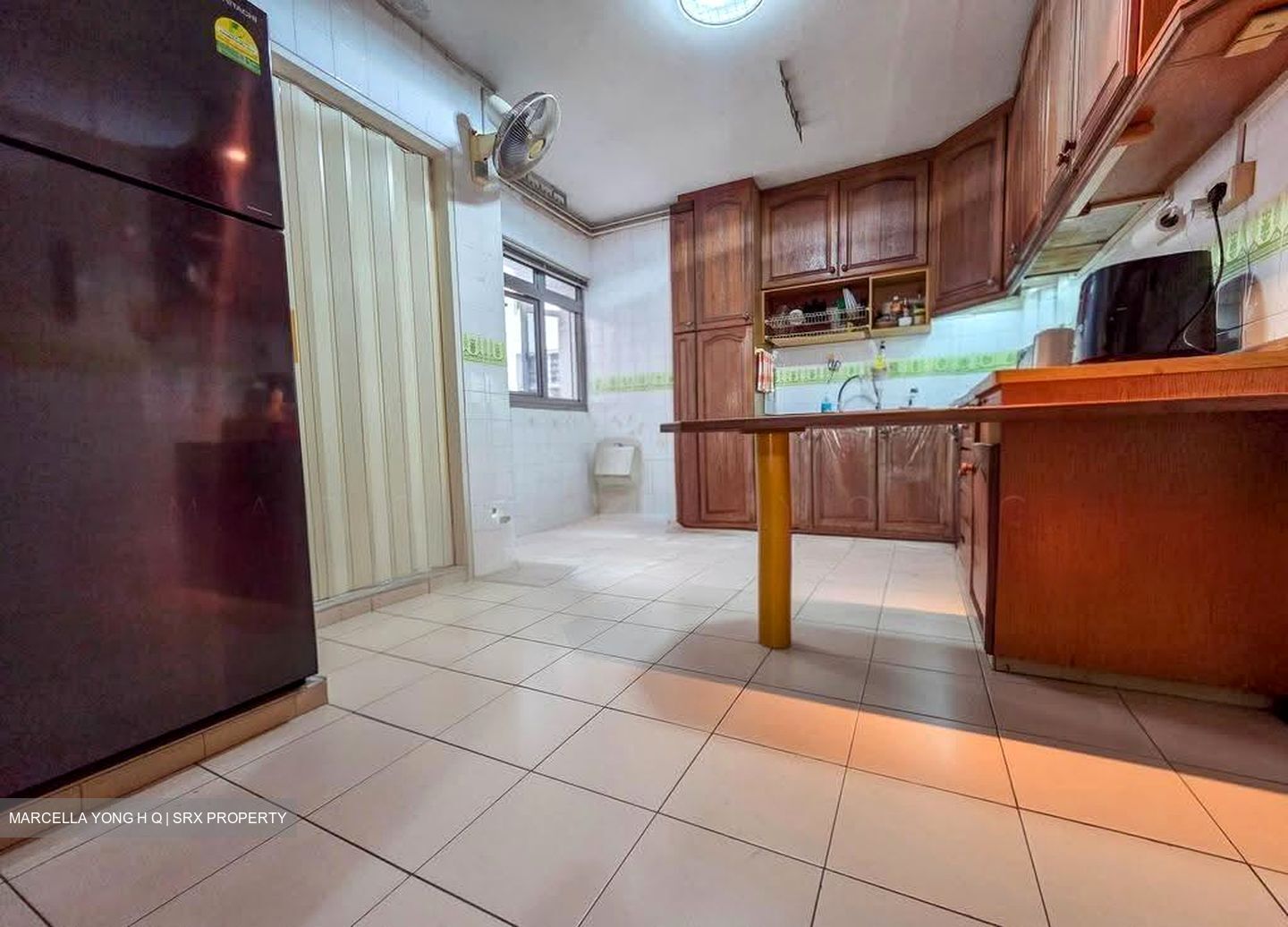Blk 833 Hougang Central (Hougang), HDB Executive #630460321